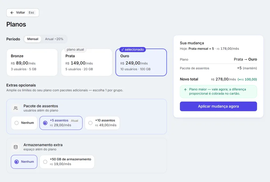 A tela de planos com o plano Ouro escolhido e "Sua mudança": o novo total e "Aplicar mudança agora".